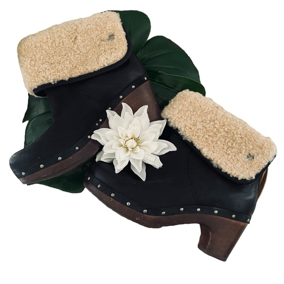 UGG Lynnea Black leather Boot Wood Heel Shearling Lined Winter Cozy Size 8 - Picture 3 of 15